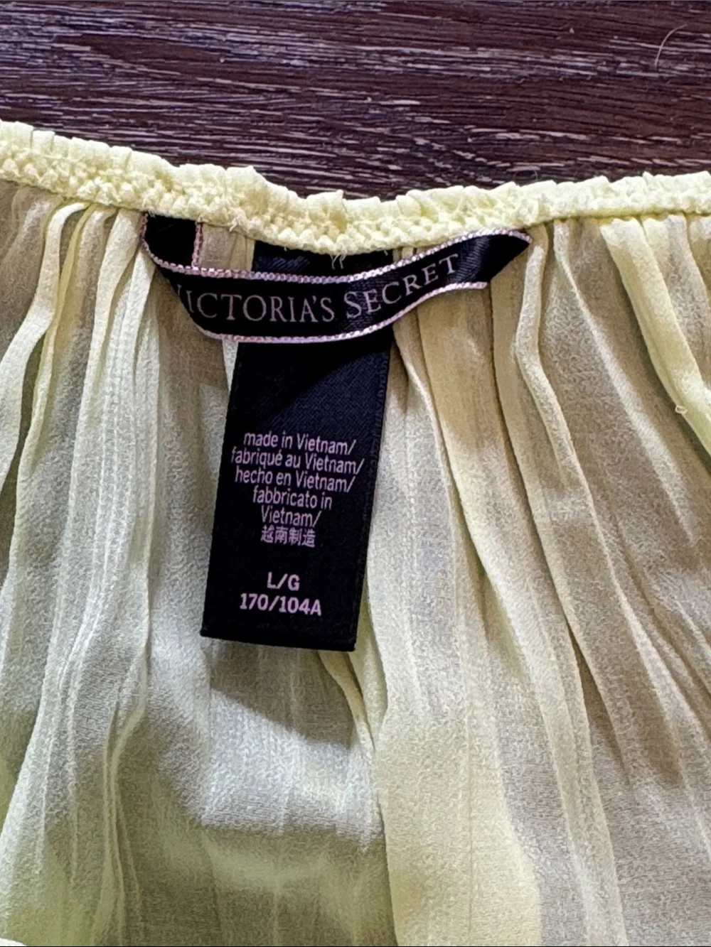 Victoria’s Secret yellow nighty large‎